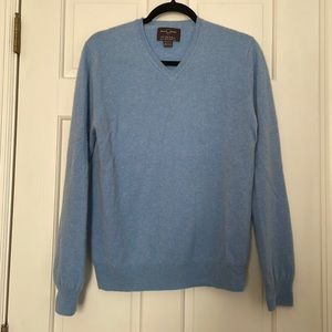 LAST CHANCE* Men’s size small 100% two ply cashmere sweater